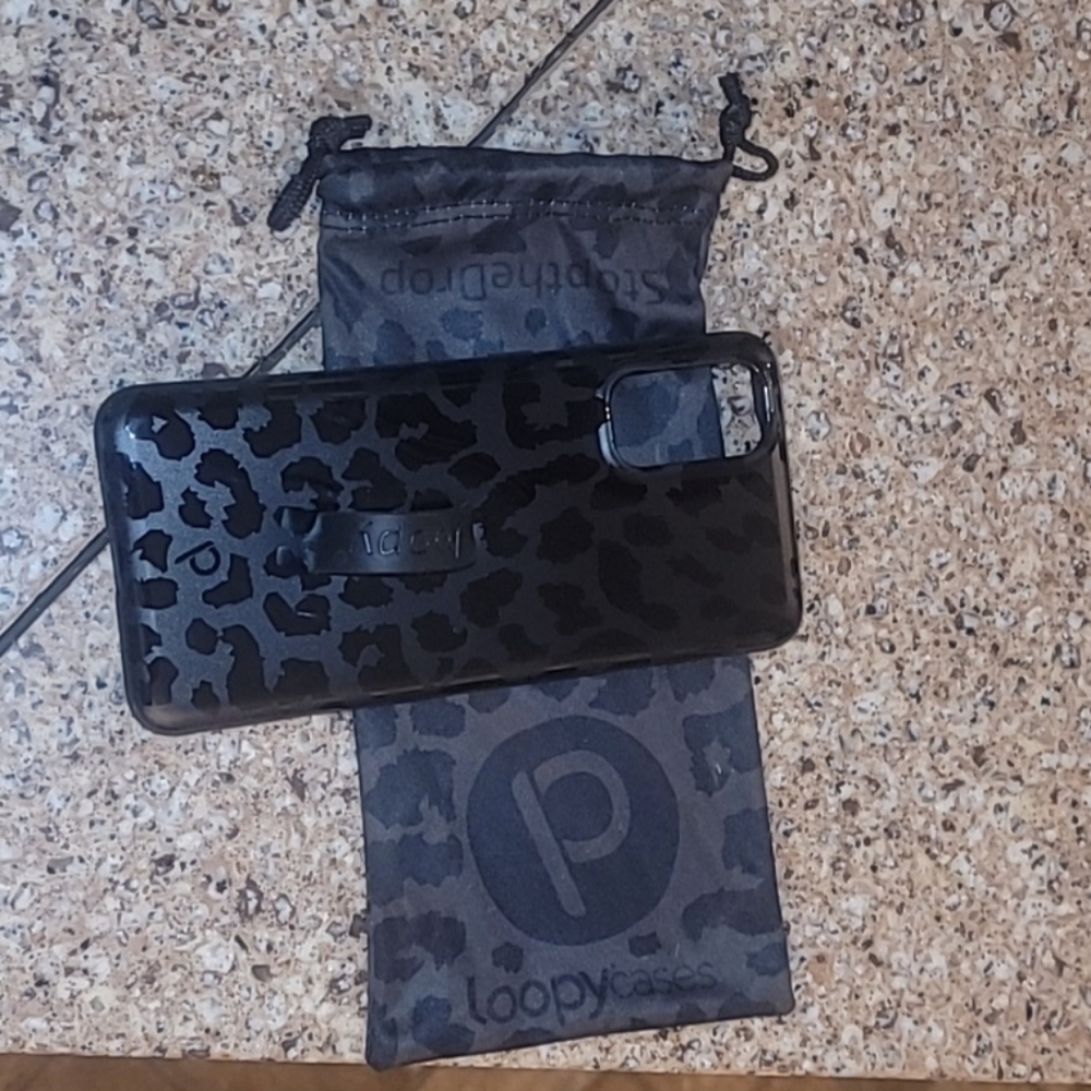 Galaxy S20 Midnight Leopard Loopy Case